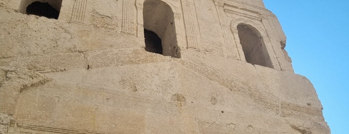 Porta Leoni is one of Lieux qui ont plu à martín.