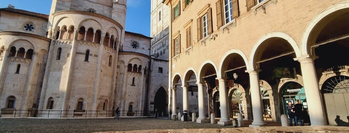 Piazza Grande is one of Modena.