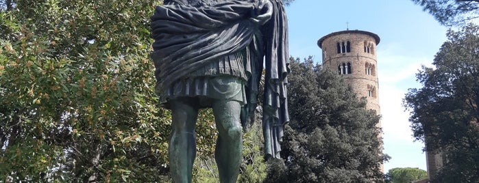 Statua di Giulio Cesare is one of Posti da provare a Ravenna e dintorni.