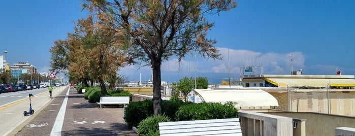 Lungomare di Rimini is one of Light Blue Summer.