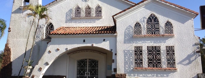 Paróquia Nossa Senhora da Assunção is one of สถานที่ที่ Denis ถูกใจ.