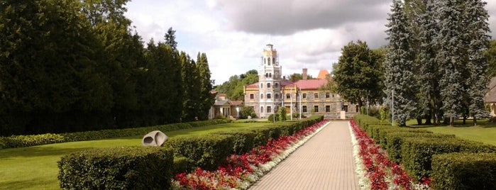 Siguldas Jaunā pils is one of Sigulda Thrills.