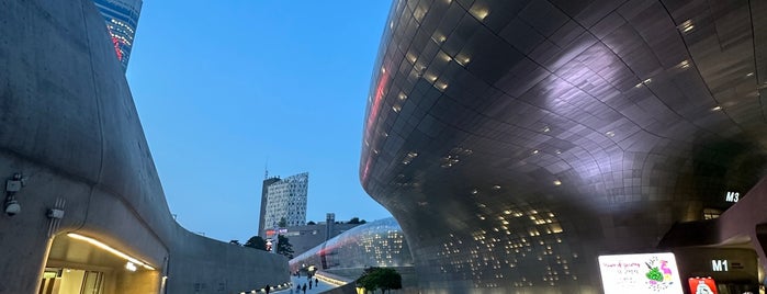 DDP 디자인전시관 is one of Best in Seoul 5.