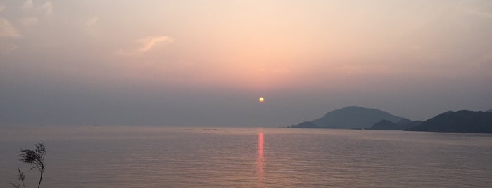 黒石海岸 is one of 日本の夕陽百選.