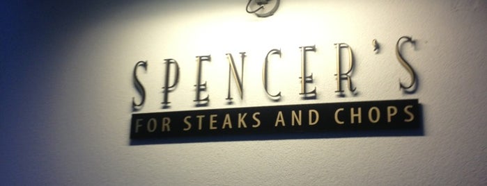 Spencer's Steak & Chops is one of Orte, die Kandu gefallen.
