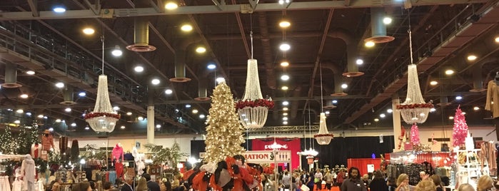 Houston Ballet Nutcracker Market: Putting On The Ritz is one of Billy N Erinさんのお気に入りスポット.