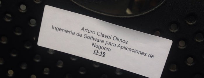 Diplomados, Tecnológico de Monterrey is one of Lugares favoritos de Arturo.