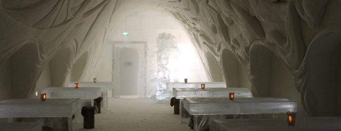 SnowRestaurant is one of Snow Castle with children.