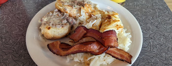 Bluebird Diner is one of Iowa City: Coffee & Breakfast.