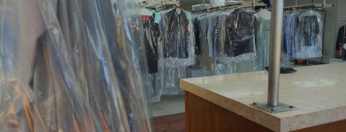 Grapevine Cleaners is one of Tempat yang Disukai Lauren.