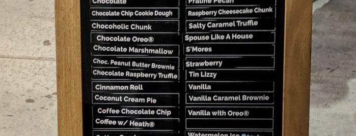 Handel’s Homemade Ice Cream is one of Tempat yang Disukai Greg.