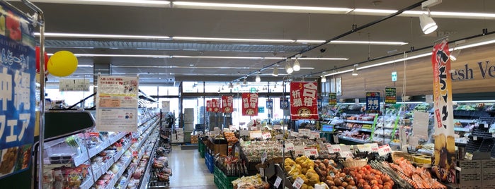 コープさっぽろ 桜木店 is one of スーパーマーケット（コープさっぽろ系）.