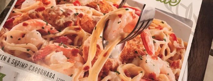 Olive Garden is one of The 13 Best Places That Are All You Can Eat in Fort Wayne.