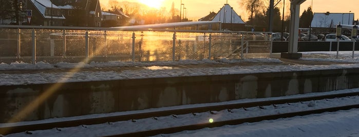 Station Drongen is one of Bijna alle treinstations in Vlaanderen.