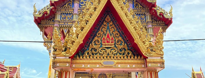 Wat Poramaiyikawas Worawihan is one of Bangkok.