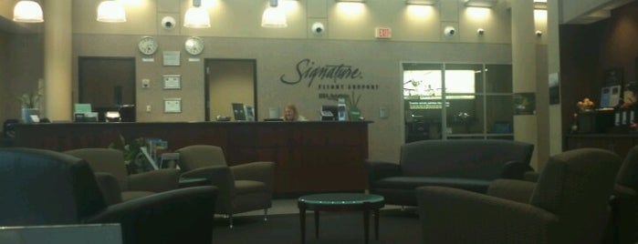 Signature Flight Support is one of Airports I've visited.