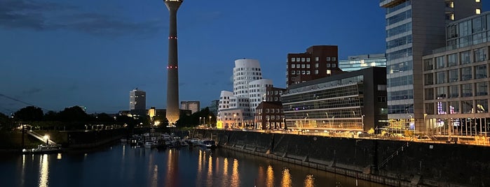 Lido is one of Düsseldorf - chic & yummy.