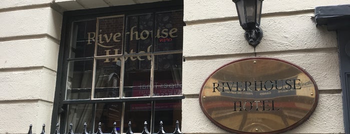 River House Hotel is one of Locais curtidos por georg.