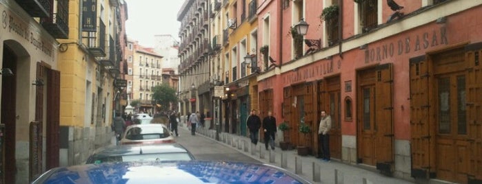 Calle de la Cava Baja is one of Madrid Capital 01.