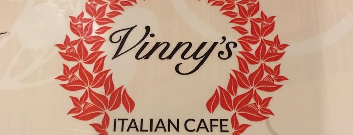 Vinny's Cafe is one of สถานที่ที่ Mags (Beaux) ถูกใจ.