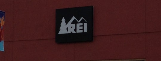 REI is one of สถานที่ที่ Mari ถูกใจ.