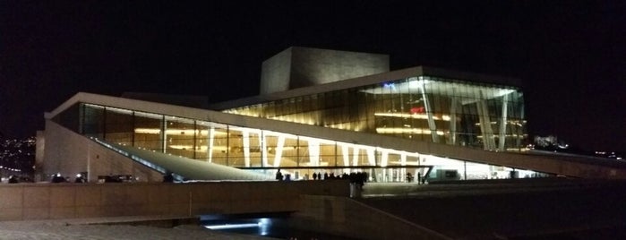 Оперный театр Осло is one of Oslo in 24 Hours.