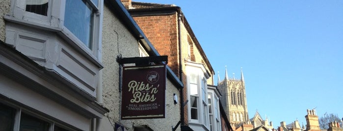 Ribs 'n' Bibs is one of Tempat yang Disukai Carl.