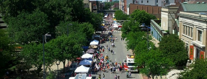 Downtown Farmer's Market is one of Cedar Rapids.