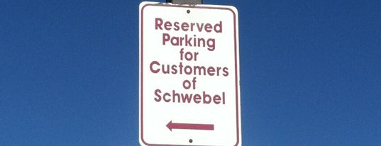 Schwebel's Bakery Outlet is one of Lugares favoritos de Ken.