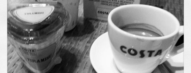 Costa Coffee is one of Lugares favoritos de Sh.