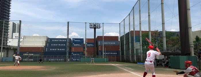Shinagawa South Wharf Park Baseball Field is one of Tempat yang Disukai G.