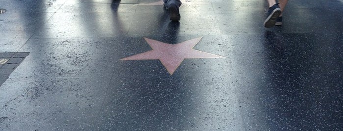 Hollywood Walk of Fame is one of 100 Cheap Date Ideas in LA.