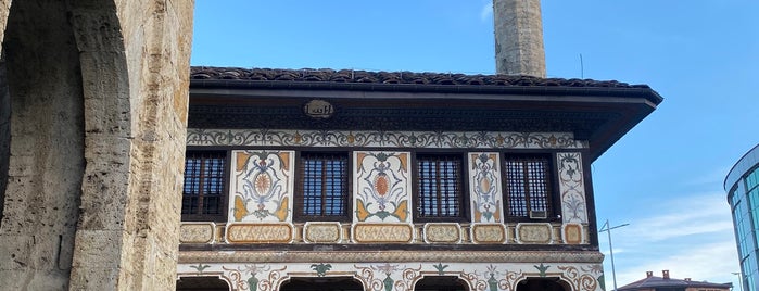 Tetova Alaca Camii is one of Makedonia.