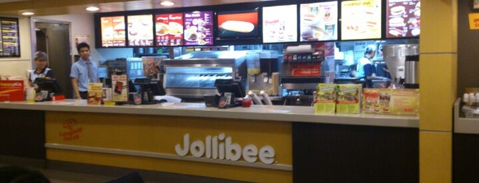 Jollibee is one of Tempat yang Disukai Genina.