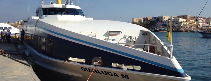 Aliscafo Lampedusa-Linosa is one of สถานที่ที่ Aniya ถูกใจ.