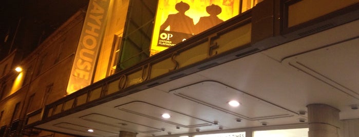 Oxford Playhouse is one of Lieux qui ont plu à Leach.