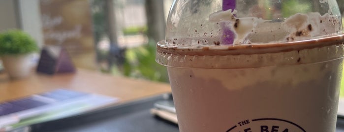 The Coffee Bean & Tea Leaf is one of food haven.