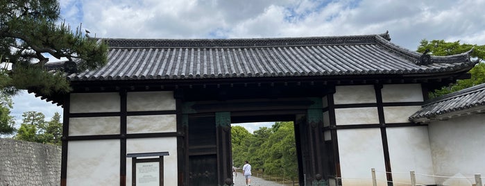 桃山門 is one of 京都市の重要文化財（建造物）.