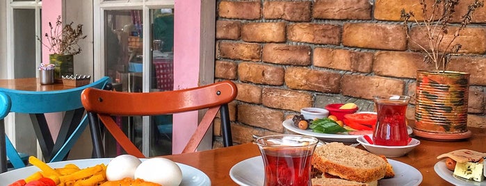 Prinkipo's Cafe & Bistro is one of İstanbul.