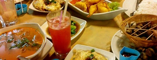 Suraya Seafood is one of KL PJ Halal Eat & Food Hunt. Makan!??.