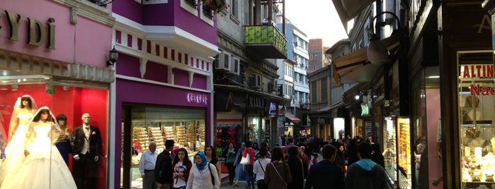 Kunduracılar is one of Posti che sono piaciuti a Dilek.