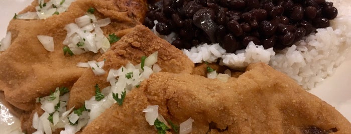 Las Vegas Cuban Restaurant is one of The 15 Best Places for Snapper in Fort Lauderdale.