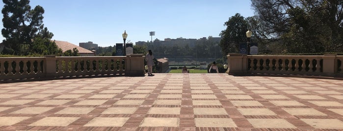 UCLA Shapiro Fountain is one of UCLA.