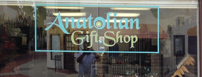 Anatolian Gift Shop is one of Lugares favoritos de Vicky.