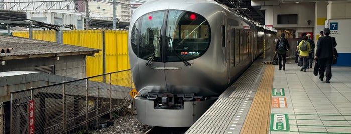 Seibu Platforms 6-7 is one of プラットホーム etc….