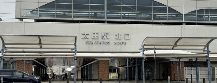 Ōta Station (TI18) is one of 東武伊勢崎線.