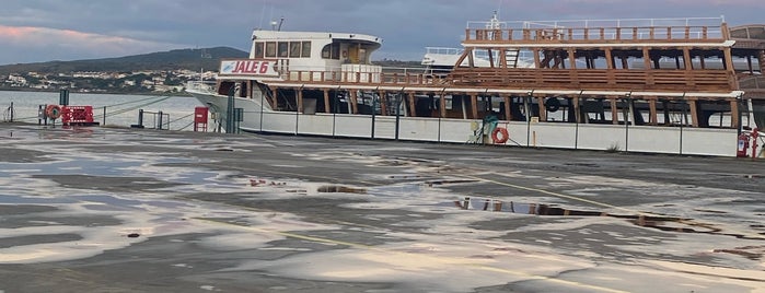 Ayvalık Deniz Hudut Kapısı is one of Tempat yang Disukai Ayca.