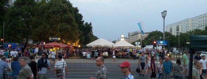 Internationales Berliner Bierfestival is one of Cristiさんのお気に入りスポット.