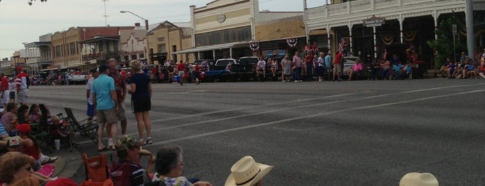 Fredericksburg Marktplatz is one of Zachary's Saved Places.