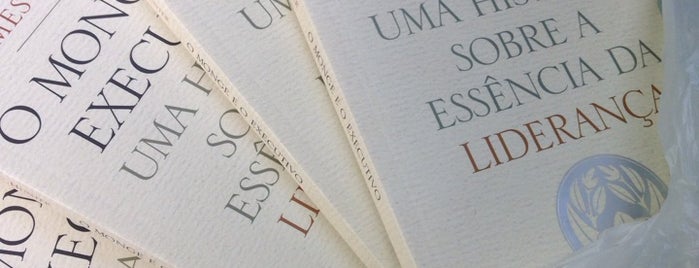 Armazém do Livro is one of Locais curtidos por SANDRA.